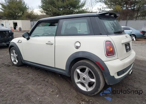 2009 Mini Cooper S from USA, damaged, VIN WMWMF73539TW83854